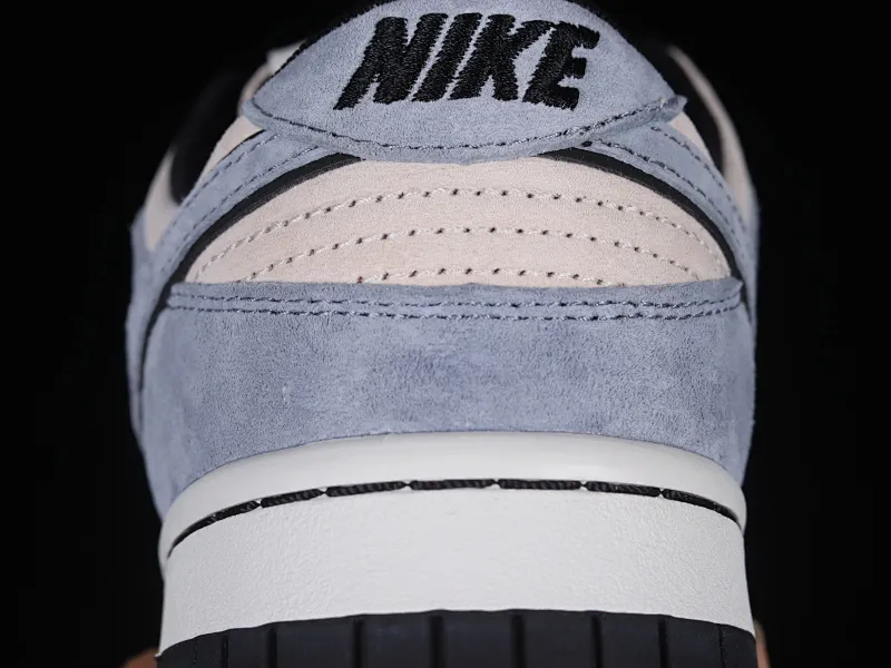 All Categories Nk SB Dunk Series Nk SB Dunk Low Low-top sneakers Otomo Katsuhiro x Nk SB Dunk Low "Steamboy OST" Otomo Katsuhiro co-branded SB low-top sports and leisure sneakers LF0039-026